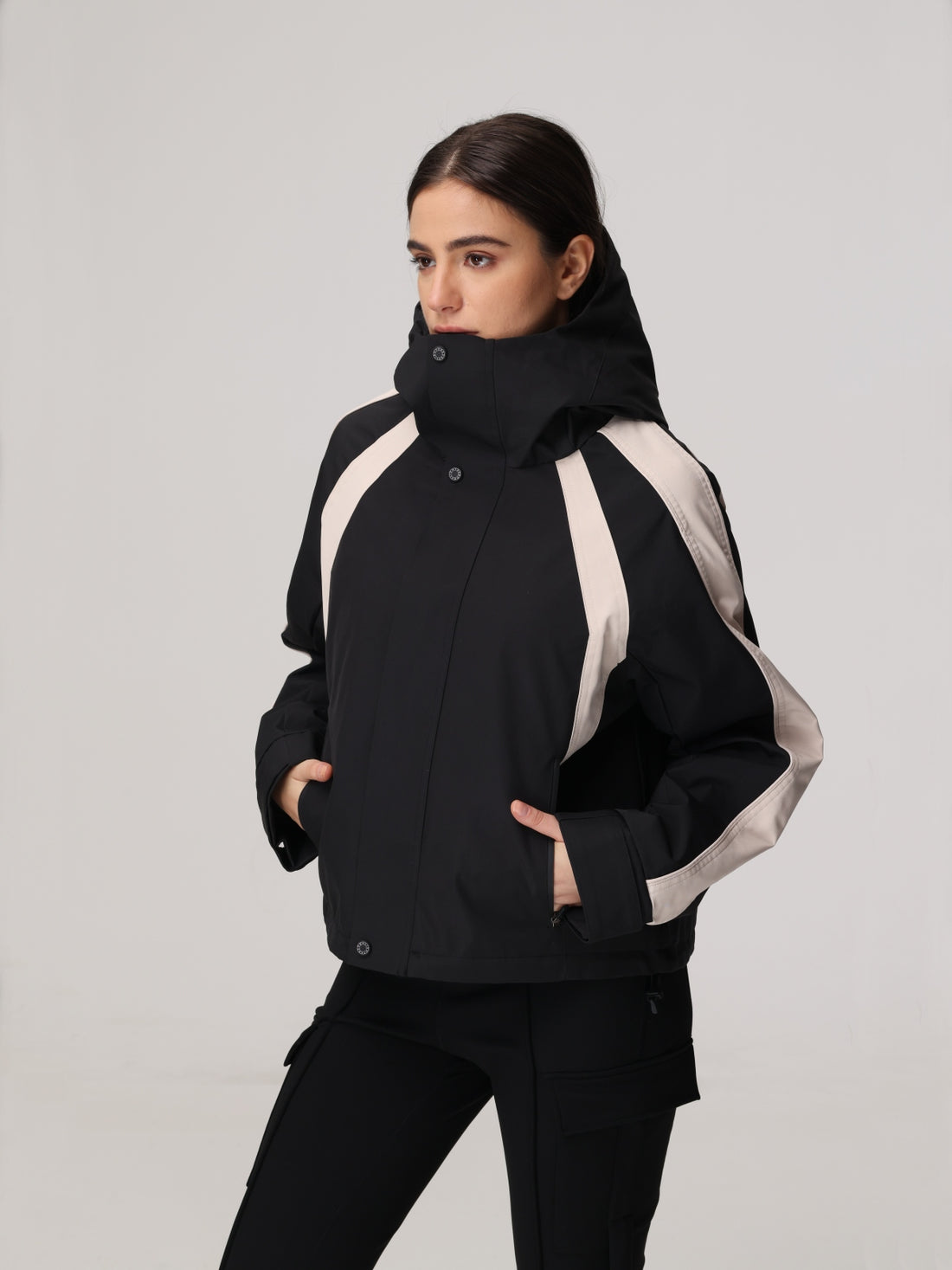 Essential Contrast Edge Pockets Hooded Jacket