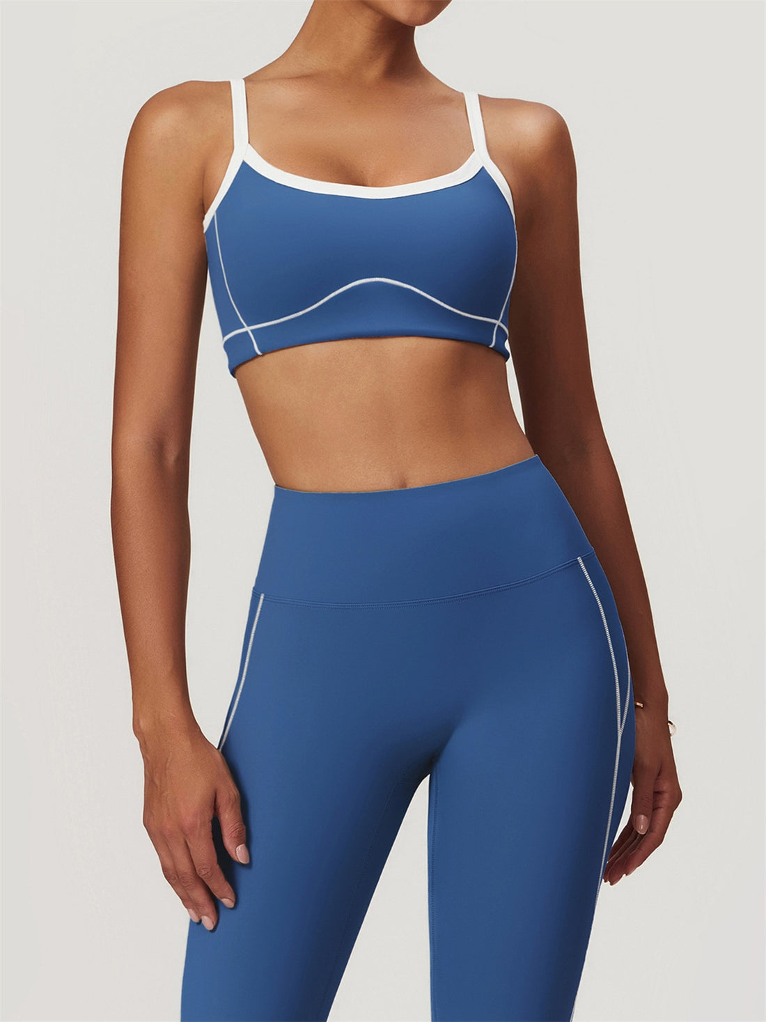 Seamless Contrast Binding Sports Bra